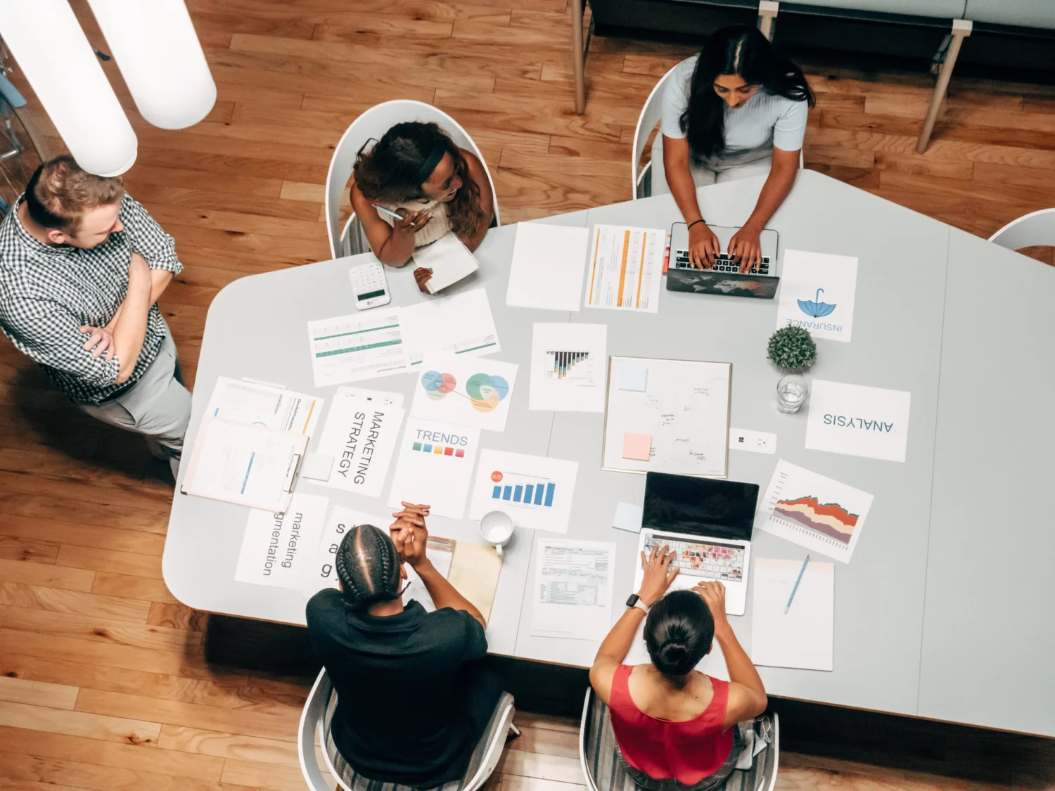 8 Innovative Ways to Encourage Sales Team Collaboration