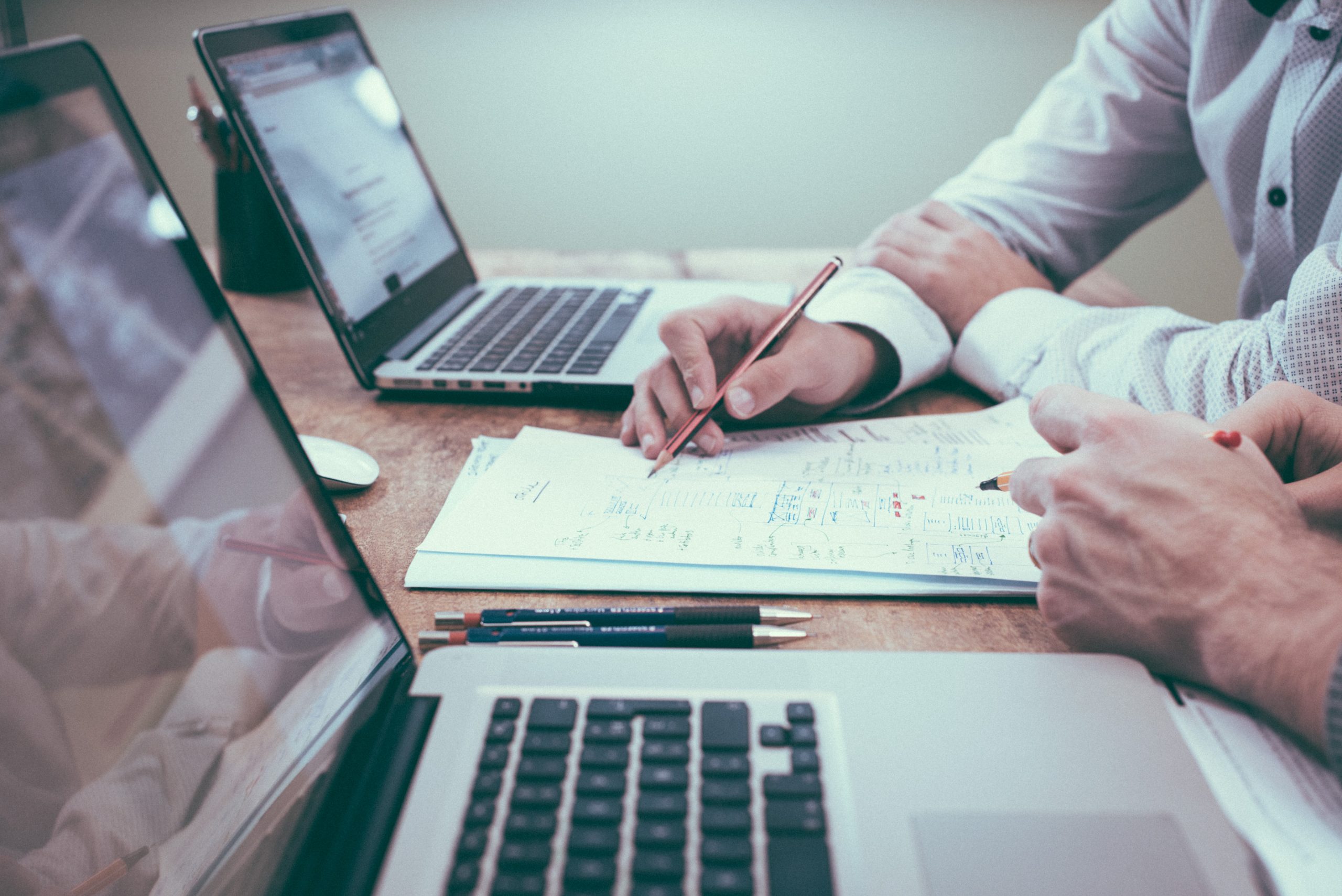 Combining Outbound and Inbound Sales Strategies to Improve Sales Results